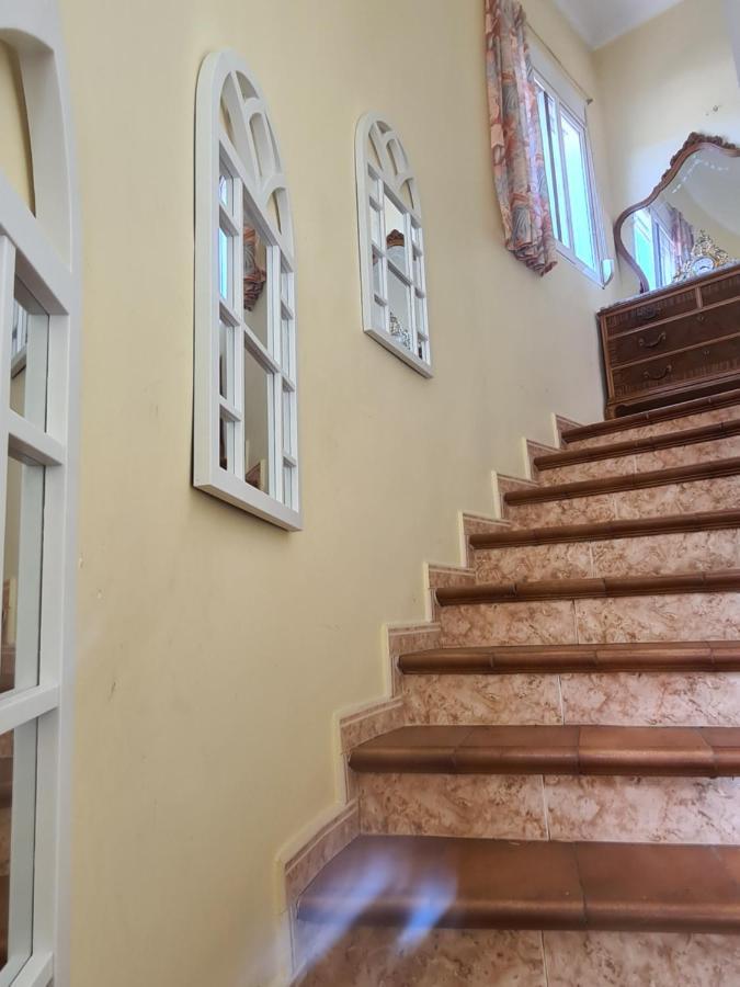 Château Angélique Villa Montroy Esterno foto